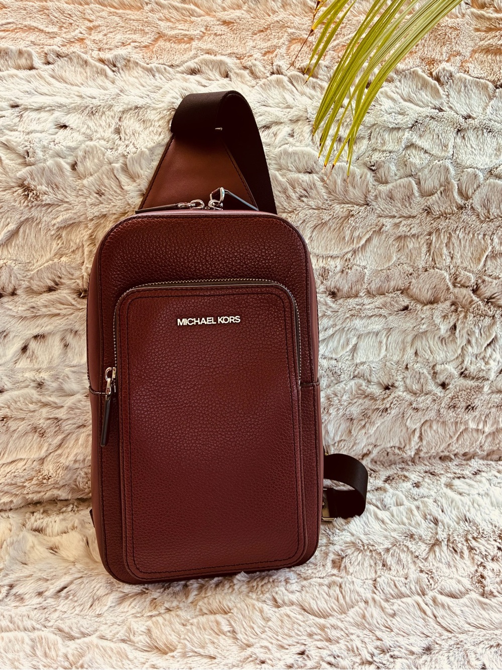 🚴♂️ Michael Kors Men's Leather Sling Bag in Oxblood NWOT